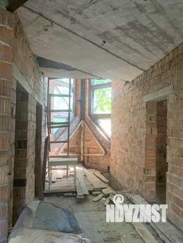 Дом 579м², 2-этажный, участок 10 сот.