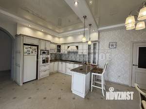 Дом 301м², 2-этажный, участок 12 сот.