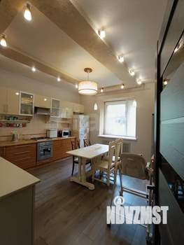 Дом 494м², 2-этажный, участок 7 сот.