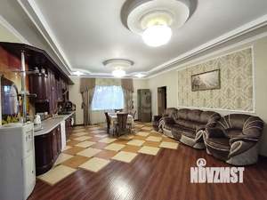 Дом 280м², 2-этажный, участок 10 сот.