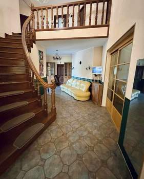 Дом 364м², 2-этажный, участок 17 сот.