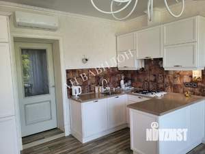 Дом 260м², 2-этажный, участок 14 сот.