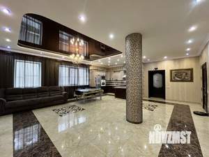 Дом 372м², 3-этажный, участок 7 сот.