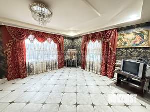 Дом 189м², 2-этажный, участок 10 сот.