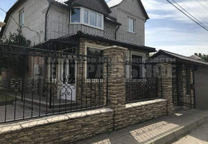 Дом 222м², 2-этажный, участок 9 сот.