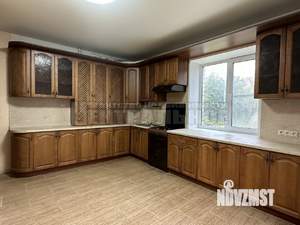 Дом 239м², 3-этажный, участок 12 сот.