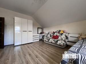 Коттедж 242м², 2-этажный, участок 7 сот.