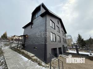 Таунхаус 250м², 3-этажный, участок 6 сот.