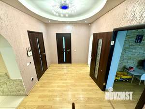 Коттедж 301м², 3-этажный, участок 8 сот.