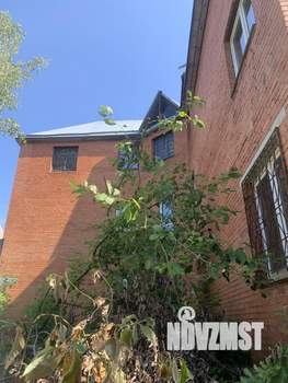 Дом 579м², 2-этажный, участок 10 сот.