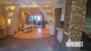 Коттедж 230м², 3-этажный, участок 16 сот.