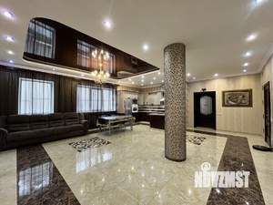 Дом 372м², 3-этажный, участок 7 сот.