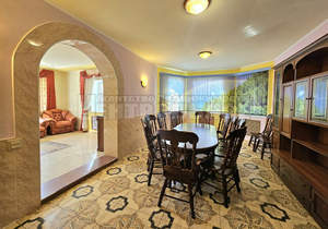 Дом 409м², 2-этажный, участок 10 сот.