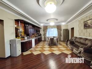 Дом 280м², 2-этажный, участок 10 сот.