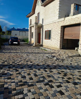 Дом 200м², 2-этажный, участок 10 сот.