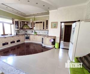 Дом 390м², 3-этажный, посуточно, 