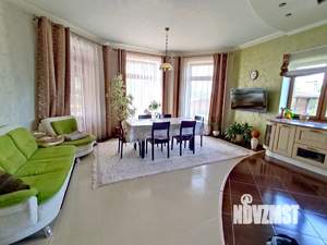 Дом 390м&sup2;, 3-этажный, посуточно, 