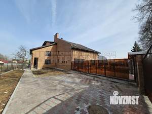 Таунхаус 200м², 3-этажный, участок 6 сот.  