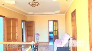 Дом 225м², 2-этажный, участок 6 сот.  