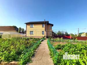 Дом 184м², 2-этажный, участок 10 сот.  