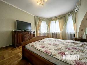 Дом 410м², 2-этажный, участок 10 сот.  