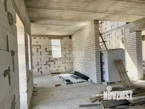 Дом 180м², 2-этажный, участок 6 сот.  