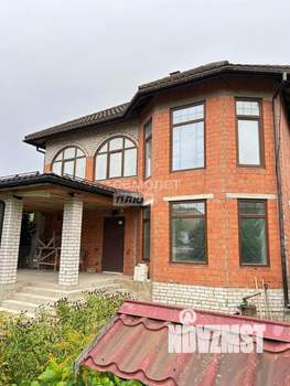 Коттедж 218м², 2-этажный, участок 5 сот.  