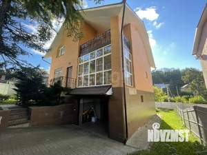 Дом 284м², 2-этажный, участок 6 сот.  