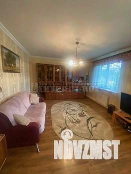 Дом 301м², 2-этажный, участок 6 сот.  