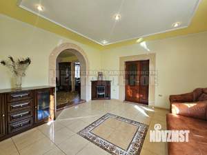 Дом 409м², 2-этажный, участок 10 сот.  