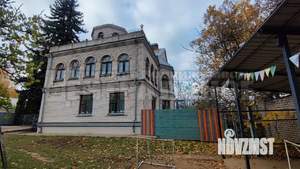 Коттедж 587м², 3-этажный, участок 13 сот.  