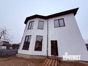 Дом 242м&sup2;, 2-этажный, участок 6 сот.  