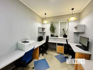 Дом 247м², 2-этажный, участок 10 сот.  