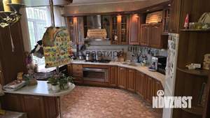 Коттедж 480м², 3-этажный, участок 5 сот.  