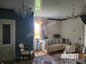 Дом 260м&sup2;, 2-этажный, участок 14 сот.  