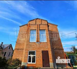 Коттедж 580м², 4-этажный, участок 12 сот.  