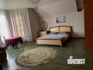 Коттедж 294м², 3-этажный, участок 18 сот.  