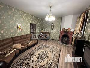 Дом 239м², 2-этажный, участок 10 сот.  