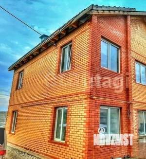 Дом 220м², 2-этажный, участок 6 сот.  
