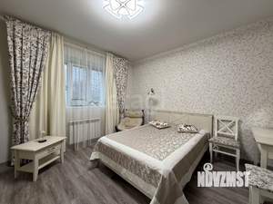 Дом 399м&sup2;, 3-этажный, участок 7 сот.  