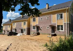 Дом 240м&sup2;, 4-этажный, участок 5 сот.  