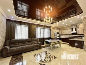 Дом 372м², 3-этажный, участок 7 сот.  