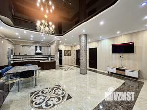 Дом 372м², 3-этажный, участок 7 сот.  