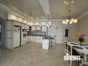 Дом 301м², 2-этажный, участок 12 сот.  