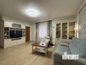 Дом 399м&sup2;, 3-этажный, участок 7 сот.  