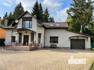 Дом 150м², 2-этажный, участок 20 сот.  