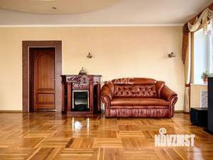 Дом 410м², 2-этажный, участок 10 сот.  