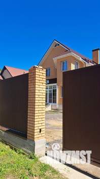 Дом 211м², 2-этажный, участок 15 сот.  