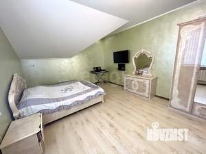 Дом 450м², 3-этажный, участок 8 сот.  