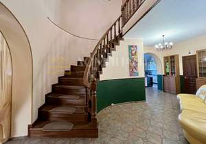 Дом 364м², 2-этажный, участок 17 сот.  